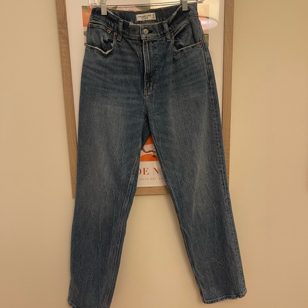 Abercrombie 90s Ultra High Rise Straight Jeans